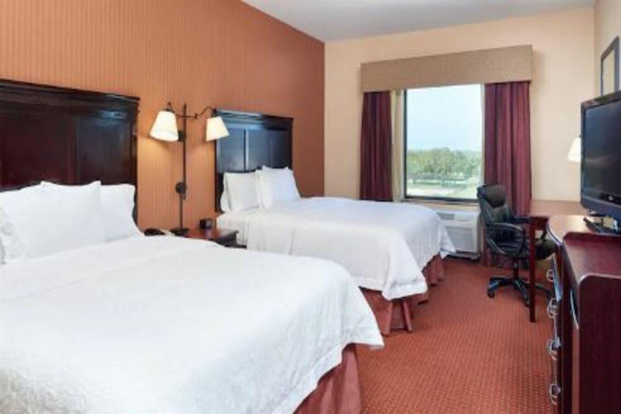 Hampton Inn & Suites Austin South Buda Exterior photo