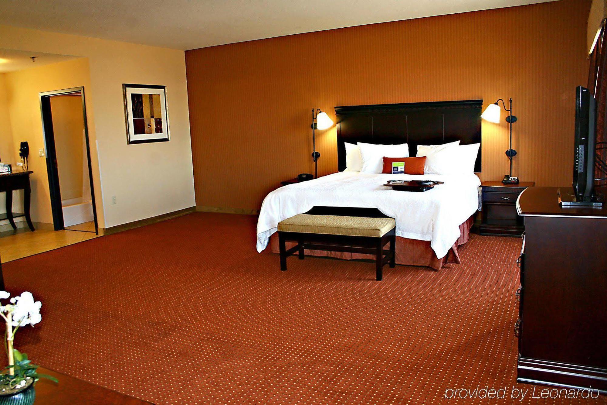 Hampton Inn & Suites Austin South Buda Exterior photo